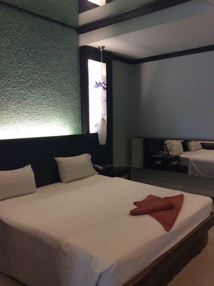 Baankaew Resort Pattaya Exteriör bild